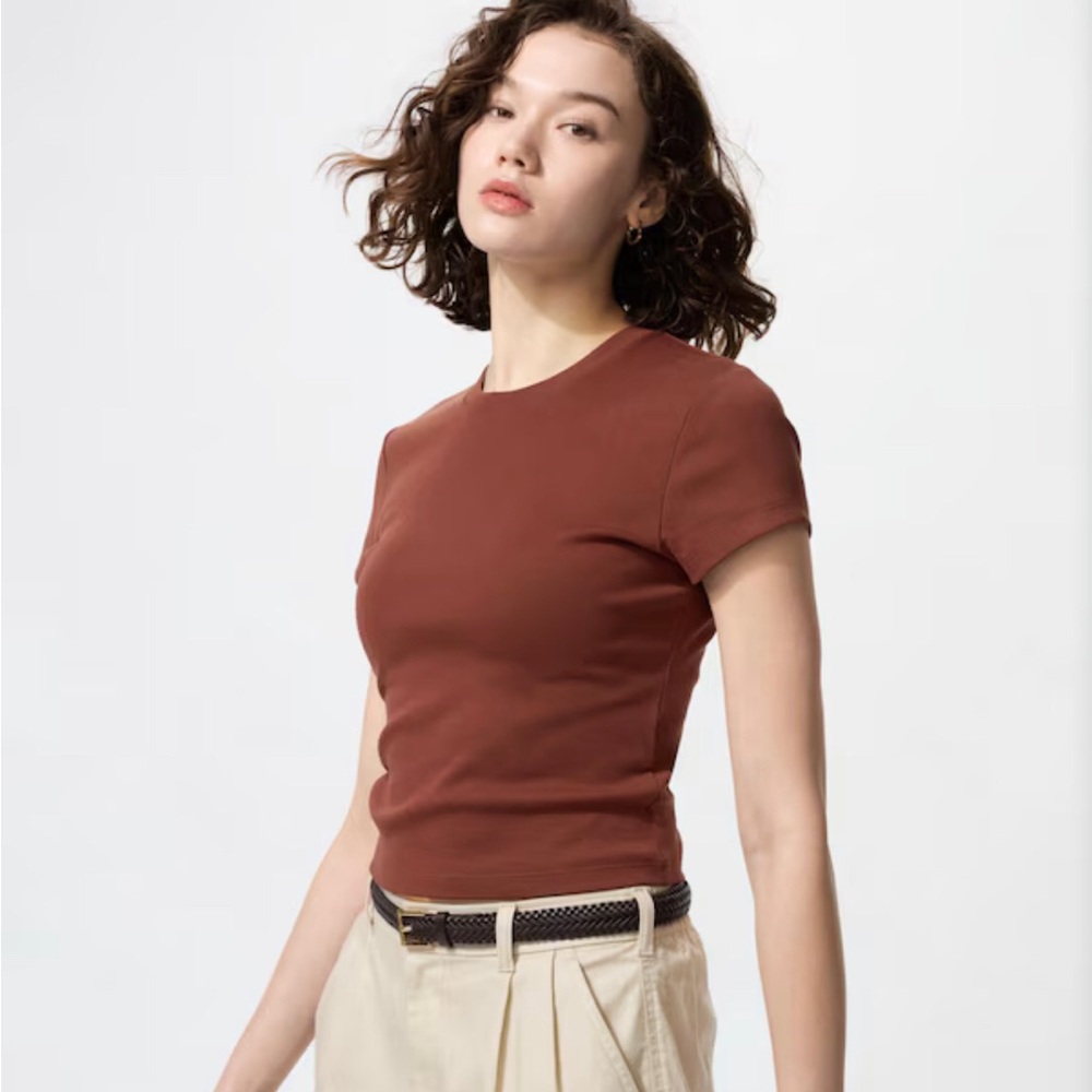 Uniqlo Rust Cropped T-Shirt